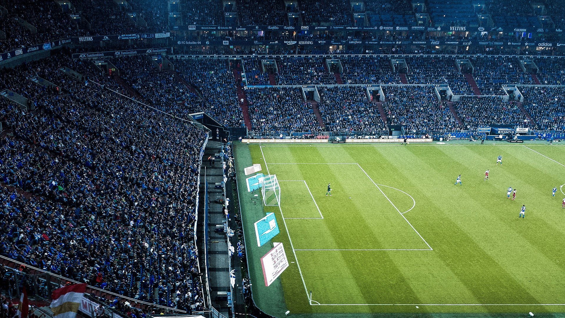 五大联赛是否将球员横向跑位质量列入战术考核重点,五大联赛跑动距离